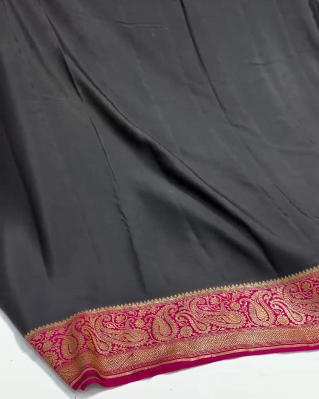 Zarivibha Silk Saree
